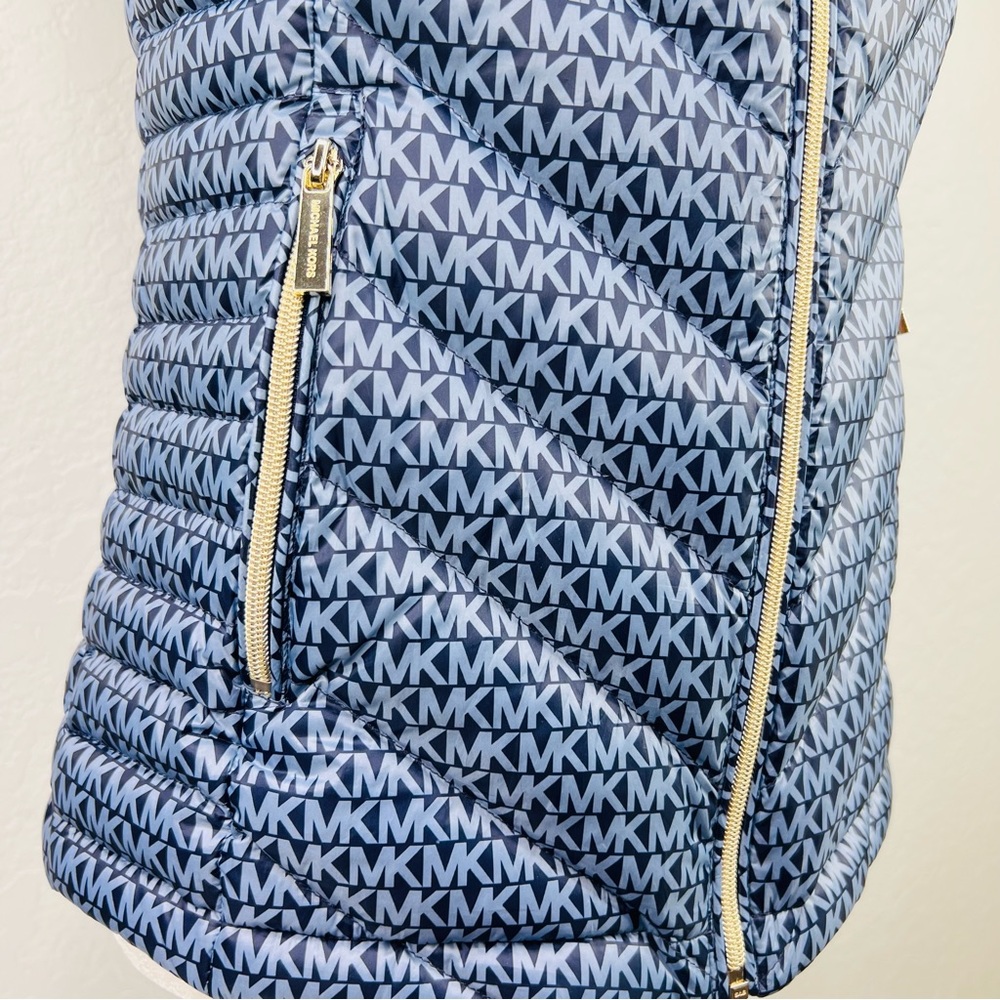 Michael Kors Navy/Blue Packable Down Fill Hood Quilted Puffer Vest - Picture 13 of 16